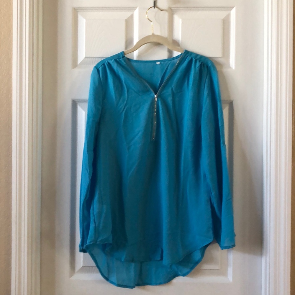 BLOUSE